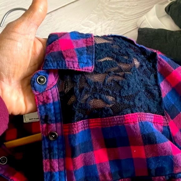 Garage Flannel Shirt - Size Small - Picture 7 of 8